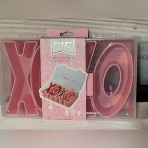CWC Pink XO Snack Box Snacklebox